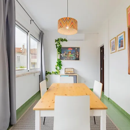 Remodeled Historical Apartment In The City Center Fundao Exterior photo
