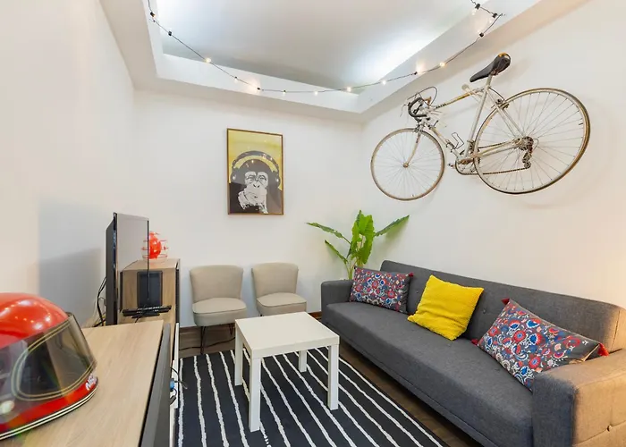 Remodeled Historical Apartment In The City Center