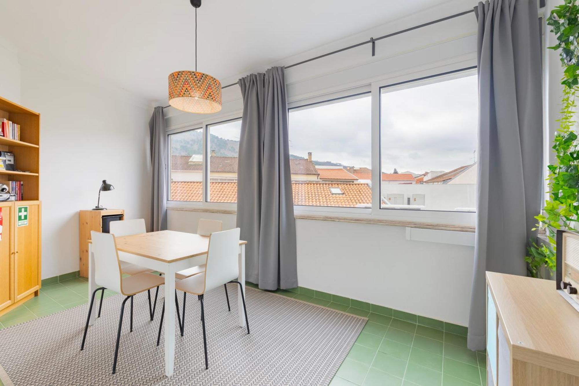 Apartment Remodeled Historical In The Center Fundao